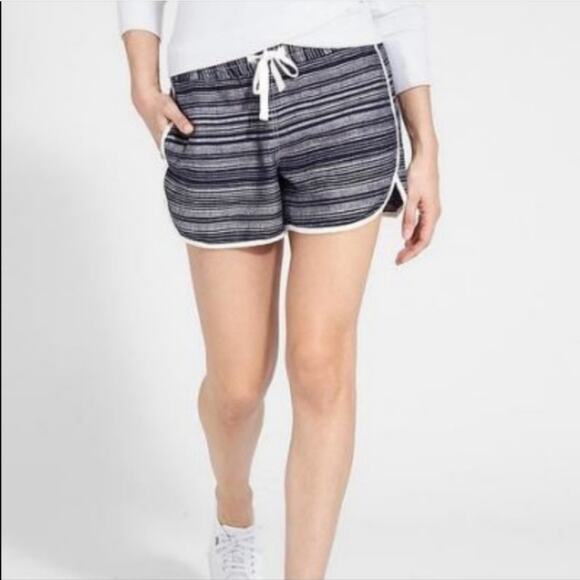 Athleta Jacquard Sandbar Shortie 100% Linen Striped Shorts Women's Size 4 Navy